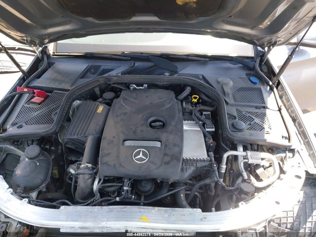 55SWF4JB2FU076120 Mercedes-Benz C 300 Luxury