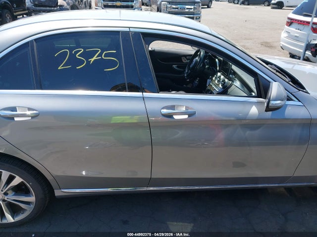 55SWF4JB2FU076120 Mercedes-Benz C 300 Luxury