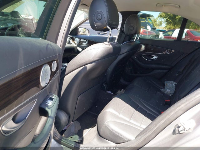 55SWF4JB2FU076120 Mercedes-Benz C 300 Luxury