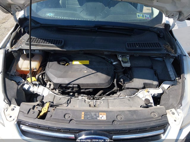 44992398 :رقم المزاد ، 1FMCU9JX6FUC19138 vin ، 2015 Ford Escape Titanium مزاد بيع