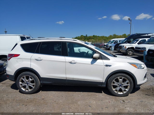 44992398 :رقم المزاد ، 1FMCU9JX6FUC19138 vin ، 2015 Ford Escape Titanium مزاد بيع