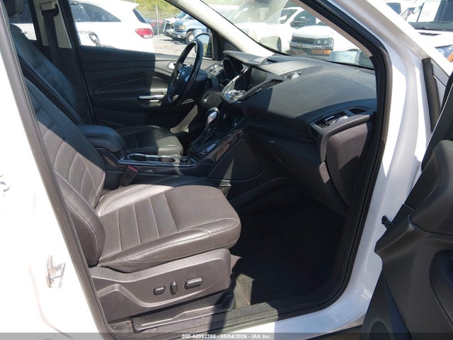 44992398 :رقم المزاد ، 1FMCU9JX6FUC19138 vin ، 2015 Ford Escape Titanium مزاد بيع