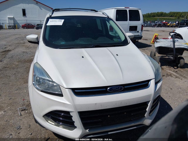 44992398 :رقم المزاد ، 1FMCU9JX6FUC19138 vin ، 2015 Ford Escape Titanium مزاد بيع