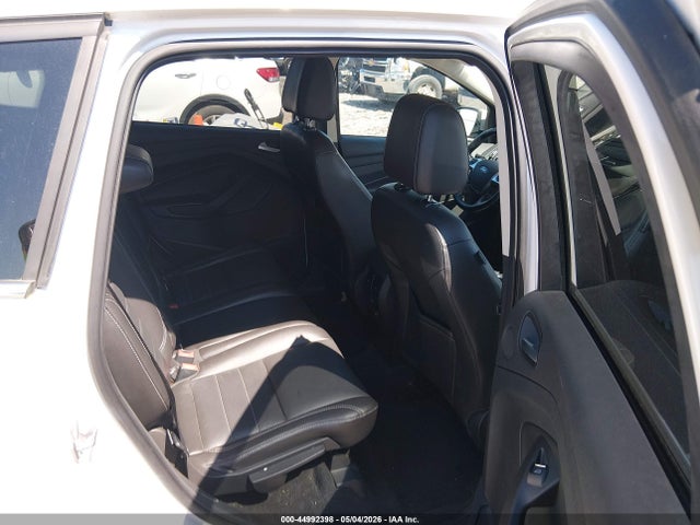 44992398 :رقم المزاد ، 1FMCU9JX6FUC19138 vin ، 2015 Ford Escape Titanium مزاد بيع