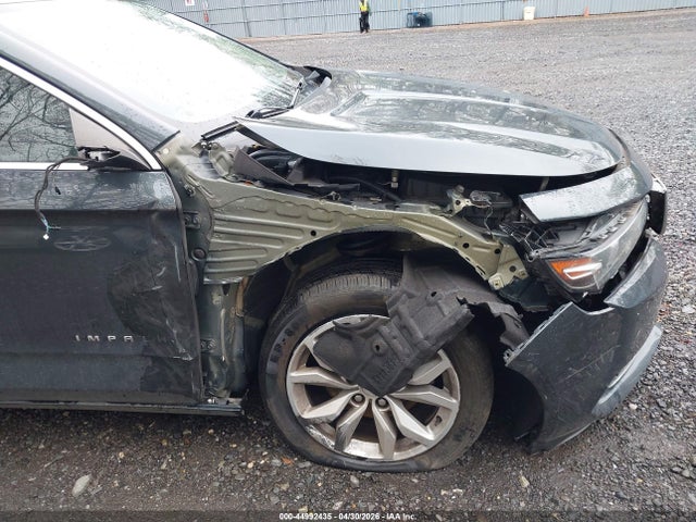 44992435 :رقم المزاد ، 1G1105S39JU123324 vin ، 2018 Chevrolet Impala 1lt مزاد بيع