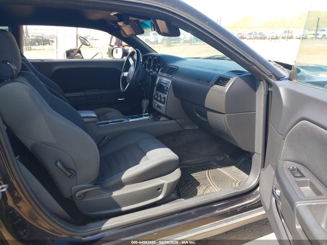 Продажа на аукционе авто 2010 Dodge Challenger Se, vin: 2B3CJ4DV3AH199664, номер лота: 44992450