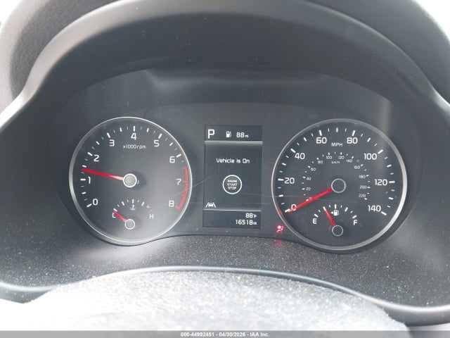 2022 Kia Rio 5-door S მანქანა იყიდება აუქციონზე, vin: 3KPA25AD8NE477335, აუქციონის ნომერი: 44992451