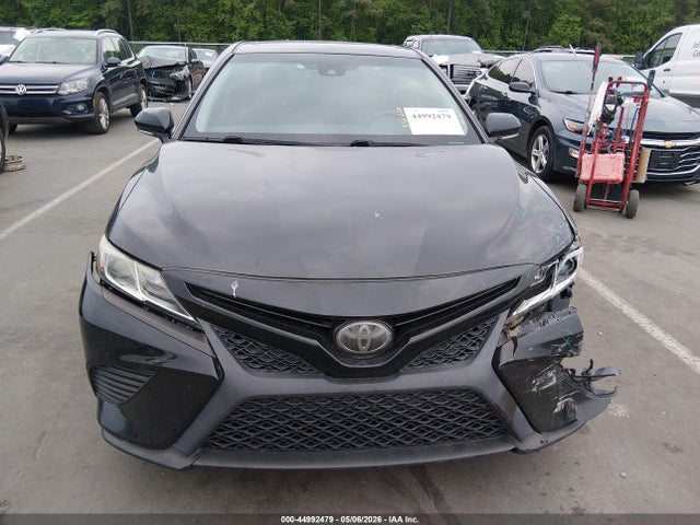 Продаж на аукціоні авто 2018 Toyota Camry Se, vin: 4T1B11HK1JU593553, номер лоту: 44992479
