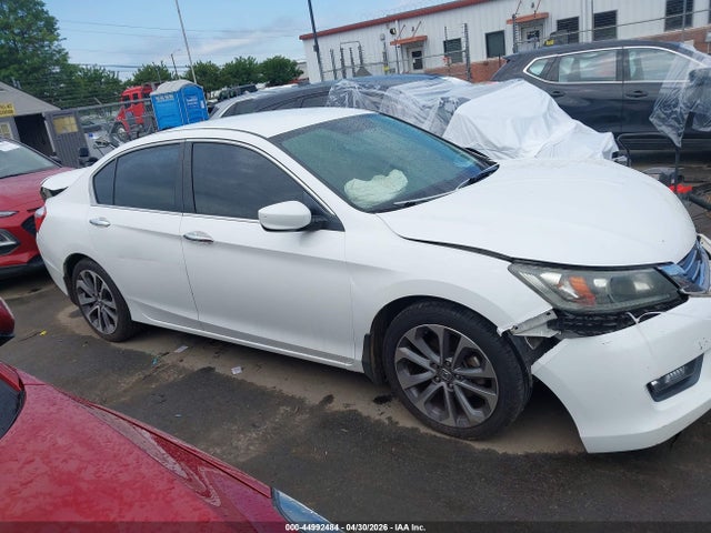 Продаж на аукціоні авто 2015 Honda Accord Sport, vin: 1HGCR2F52FA058228, номер лоту: 44992484