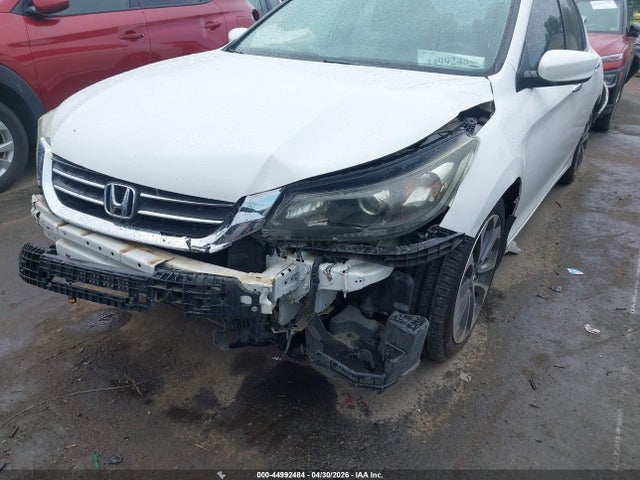 Продаж на аукціоні авто 2015 Honda Accord Sport, vin: 1HGCR2F52FA058228, номер лоту: 44992484