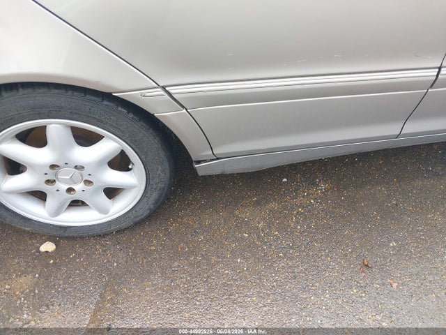 44992526 :رقم المزاد ، WDBRF61J44F510420 vin ، 2004 Mercedes-benz C 240 مزاد بيع