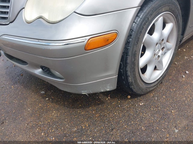 44992526 :رقم المزاد ، WDBRF61J44F510420 vin ، 2004 Mercedes-benz C 240 مزاد بيع