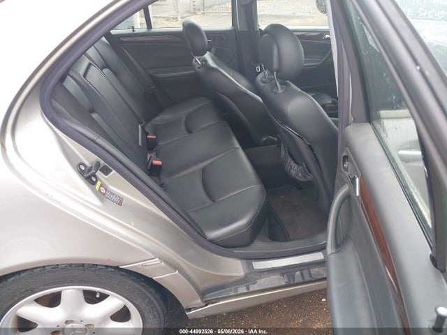 44992526 :رقم المزاد ، WDBRF61J44F510420 vin ، 2004 Mercedes-benz C 240 مزاد بيع