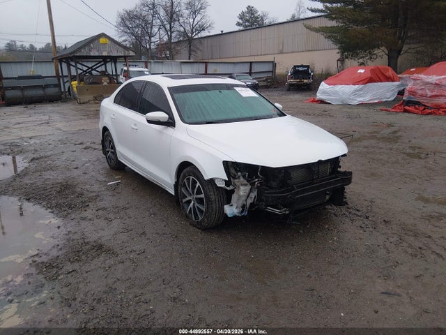 2017 Volkswagen Jetta 1.4t Se მანქანა იყიდება აუქციონზე, vin: 3VWDB7AJ0HM201561, აუქციონის ნომერი: 44992557