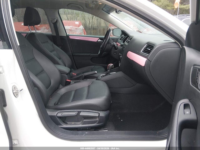 2017 Volkswagen Jetta 1.4t Se მანქანა იყიდება აუქციონზე, vin: 3VWDB7AJ0HM201561, აუქციონის ნომერი: 44992557