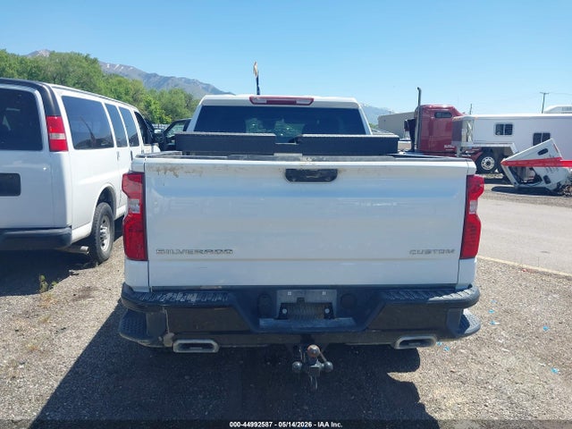 Продаж на аукціоні авто 2024 Chevrolet Silverado 1500 4wd  Short Bed Custom Trail Boss, vin: 3GCUDCED1RG337420, номер лоту: 44992587