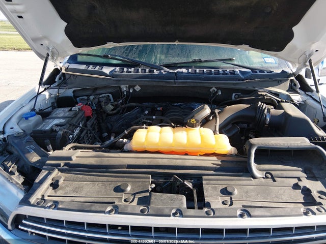 44992601 :رقم المزاد ، 1FTEW1E58JKE57207 vin ، 2018 Ford F-150 Lariat مزاد بيع