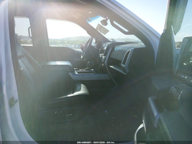 44992601 :رقم المزاد ، 1FTEW1E58JKE57207 vin ، 2018 Ford F-150 Lariat مزاد بيع