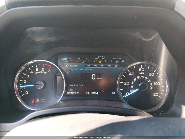 44992601 :رقم المزاد ، 1FTEW1E58JKE57207 vin ، 2018 Ford F-150 Lariat مزاد بيع