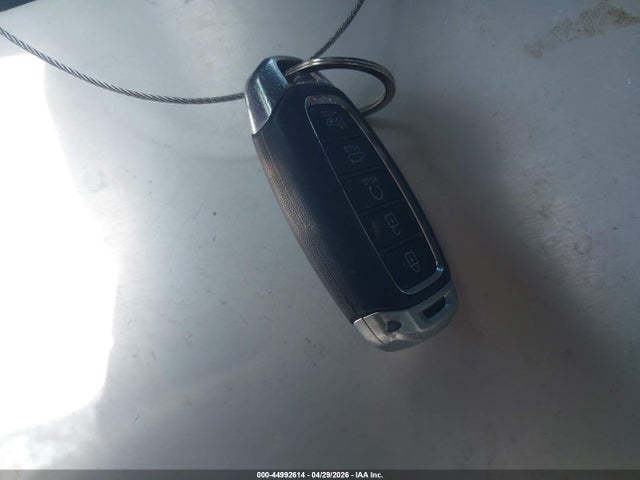 KMHLS4AG8MU103512 Hyundai ELANTRA SEL