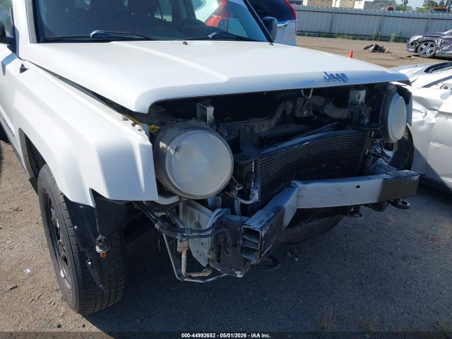 1C4NJRBB8ED842591 Jeep Patriot Sport