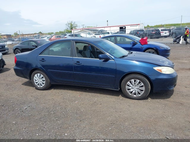2004 Toyota Camry Le მანქანა იყიდება აუქციონზე, vin: 4T1BE32K24U321686, აუქციონის ნომერი: 44992657