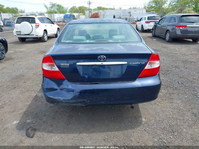 2004 Toyota Camry Le მანქანა იყიდება აუქციონზე, vin: 4T1BE32K24U321686, აუქციონის ნომერი: 44992657