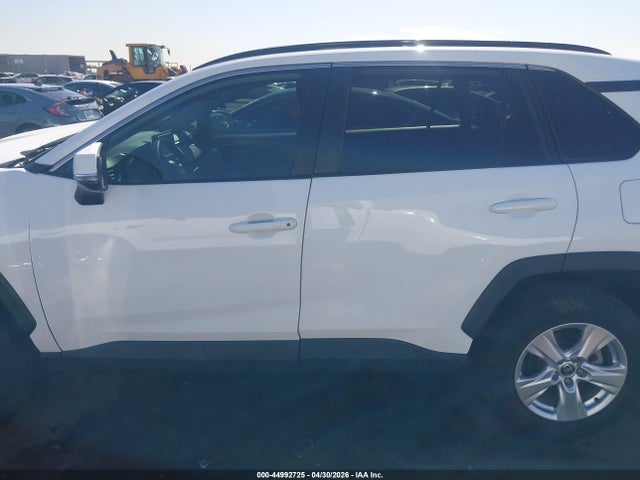 Toyota Rav4 Xle 2021 2T3W1RFV0MC116087 Image 14