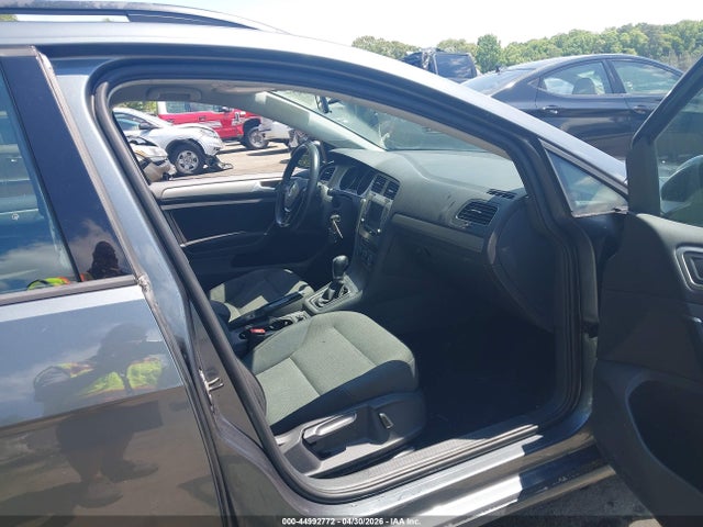 Продажа на аукционе авто 2016 Volkswagen Golf Sportwagen Tsi S 4-door, vin: 3VWC17AU4GM517231, номер лота: 44992772