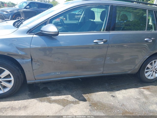 Продажа на аукционе авто 2016 Volkswagen Golf Sportwagen Tsi S 4-door, vin: 3VWC17AU4GM517231, номер лота: 44992772
