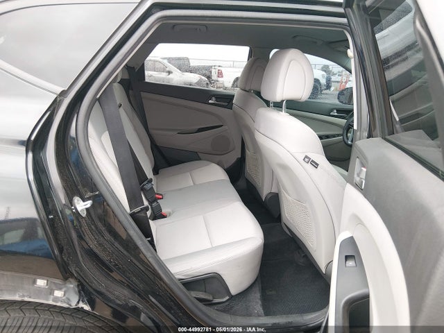 2018 Hyundai Tucson Se მანქანა იყიდება აუქციონზე, vin: KM8J23A45JU633990, აუქციონის ნომერი: 44992781