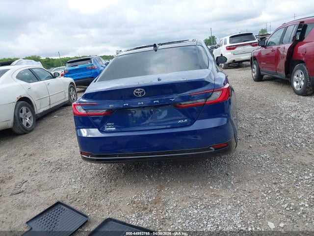 2026 Toyota Camry Xle მანქანა იყიდება აუქციონზე, vin: 4T1DBADK1TU039928, აუქციონის ნომერი: 44992785