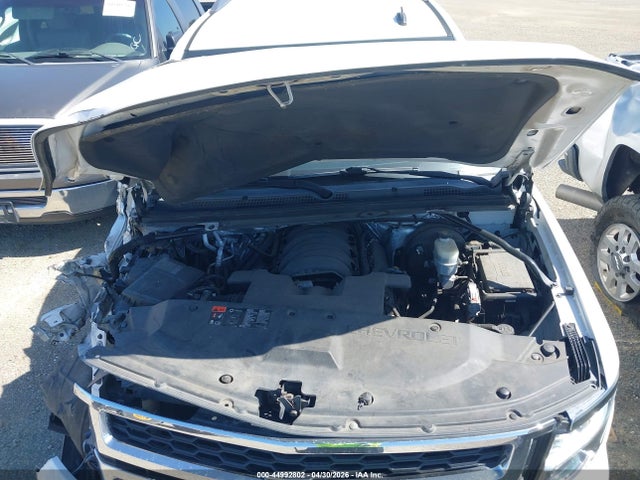 Продажа на аукционе авто 2015 Chevrolet Suburban 1500 Lt, vin: 1GNSKJKC4FR123165, номер лота: 44992802