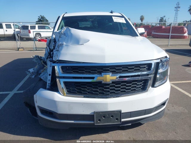 Продажа на аукционе авто 2015 Chevrolet Suburban 1500 Lt, vin: 1GNSKJKC4FR123165, номер лота: 44992802