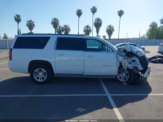 Продажа на аукционе авто 2015 Chevrolet Suburban 1500 Lt, vin: 1GNSKJKC4FR123165, номер лота: 44992802