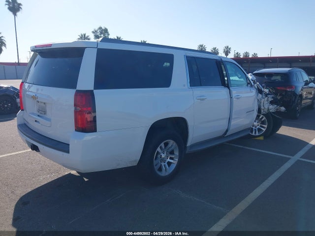 Продажа на аукционе авто 2015 Chevrolet Suburban 1500 Lt, vin: 1GNSKJKC4FR123165, номер лота: 44992802