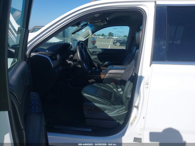 Продажа на аукционе авто 2015 Chevrolet Suburban 1500 Lt, vin: 1GNSKJKC4FR123165, номер лота: 44992802