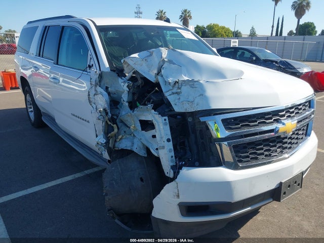Продажа на аукционе авто 2015 Chevrolet Suburban 1500 Lt, vin: 1GNSKJKC4FR123165, номер лота: 44992802
