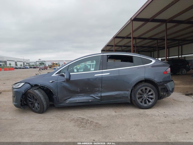 Продажа на аукционе авто 2018 Tesla Model X 100d/75d/p100d, vin: 5YJXCAE29JF099961, номер лота: 44992826
