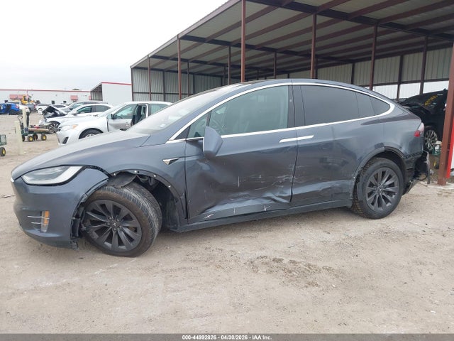 Продажа на аукционе авто 2018 Tesla Model X 100d/75d/p100d, vin: 5YJXCAE29JF099961, номер лота: 44992826