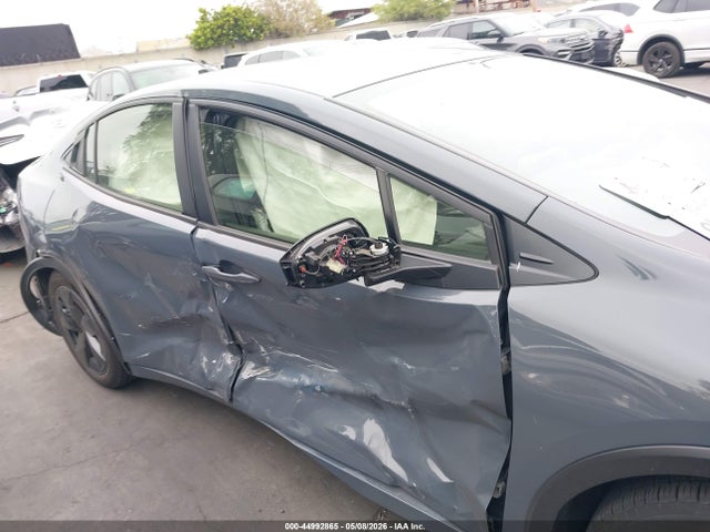 JTDACAAU5R3024258 Toyota Prius Le