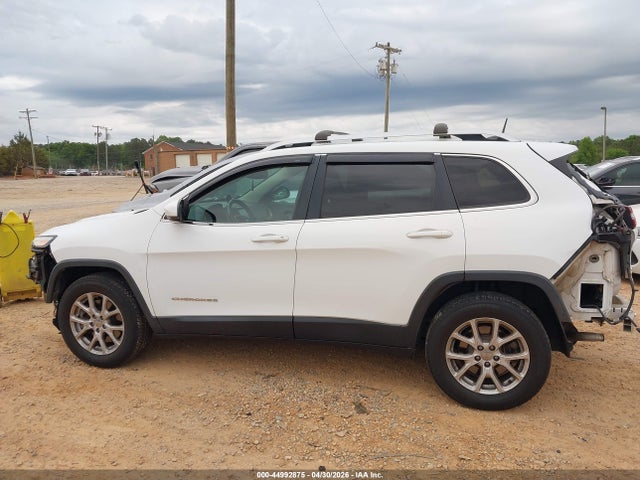 Продажа на аукционе авто 2016 Jeep Cherokee Latitude, vin: 1C4PJMCS2GW269723, номер лота: 44992875
