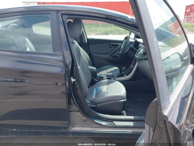 44992922 :رقم المزاد ، 5NPDH4AE1FH570130 vin ، 2015 Hyundai Elantra Se مزاد بيع