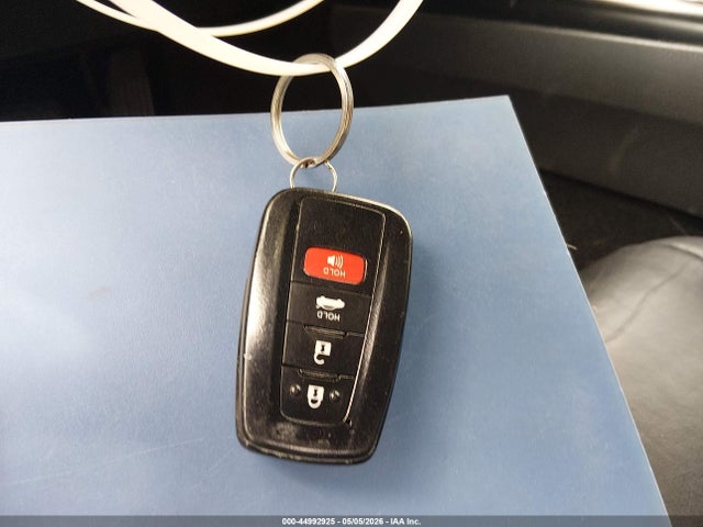 44992925 :رقم المزاد ، 4T1B21HK0KU513917 vin ، 2019 Toyota Camry Hybrid Xle مزاد بيع