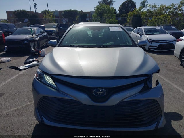 44992925 :رقم المزاد ، 4T1B21HK0KU513917 vin ، 2019 Toyota Camry Hybrid Xle مزاد بيع