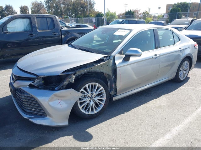 44992925 :رقم المزاد ، 4T1B21HK0KU513917 vin ، 2019 Toyota Camry Hybrid Xle مزاد بيع