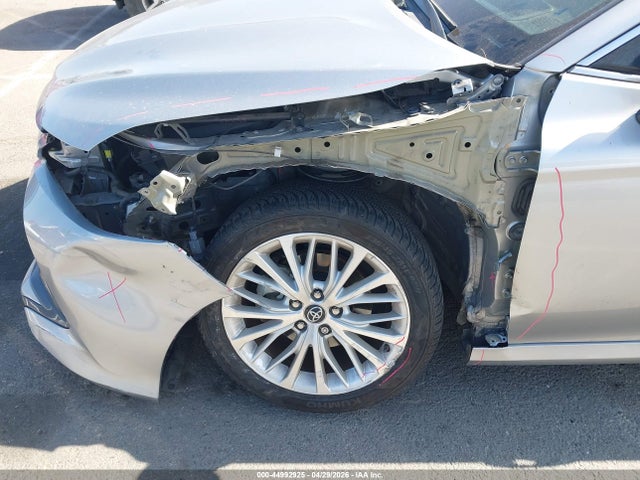 44992925 :رقم المزاد ، 4T1B21HK0KU513917 vin ، 2019 Toyota Camry Hybrid Xle مزاد بيع