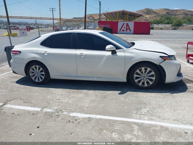 Продажа на аукционе авто 2018 Toyota Camry Le, vin: JTNB11HK3J3048959, номер лота: 44992955