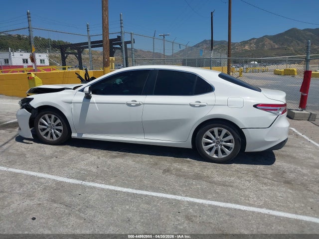 Продажа на аукционе авто 2018 Toyota Camry Le, vin: JTNB11HK3J3048959, номер лота: 44992955