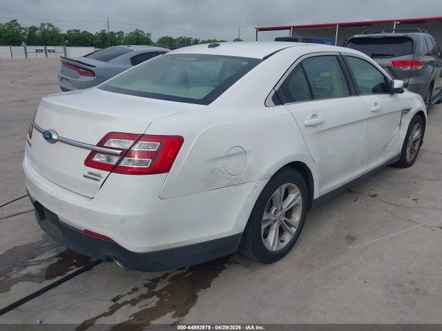Ford TAURUS SEL 2018 1FAHP2E85JG111781 Image 4